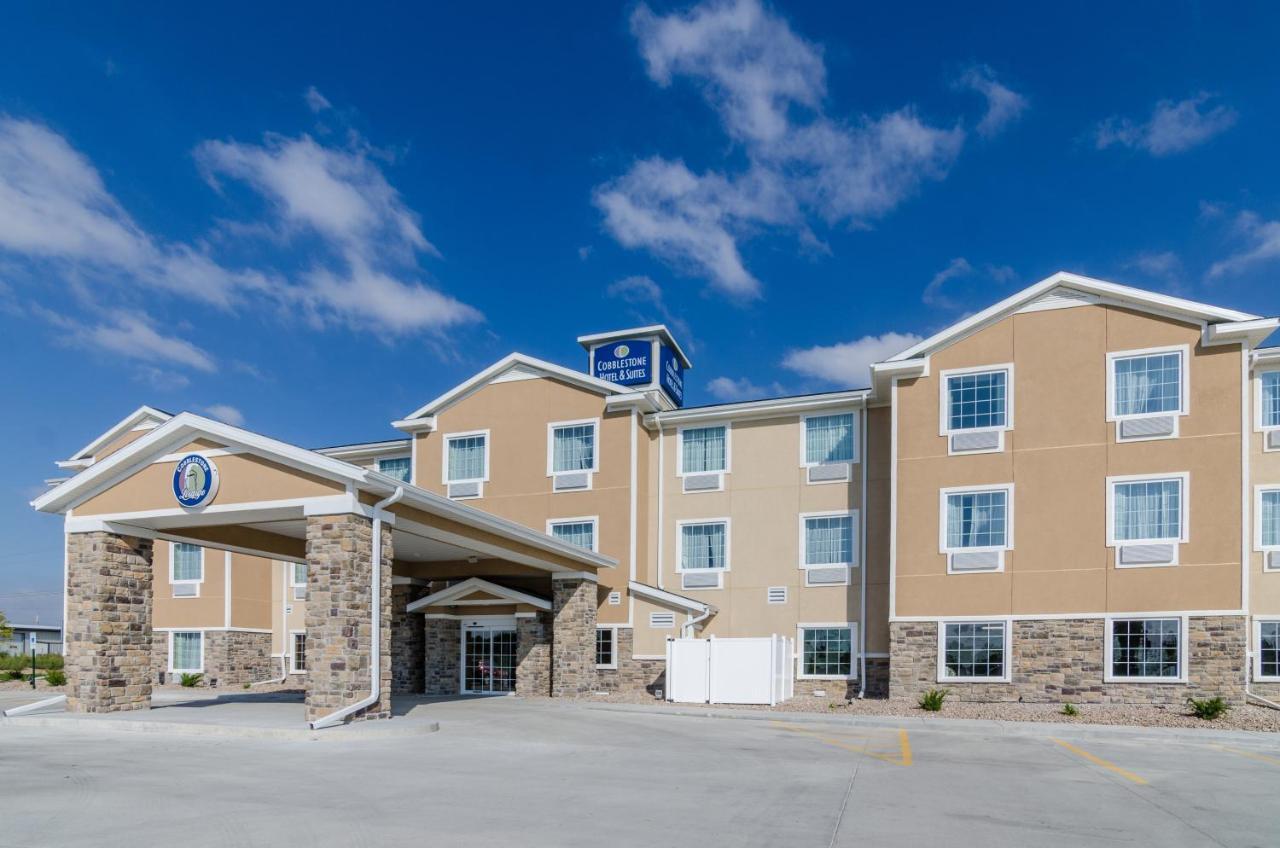 Cobblestone Hotel & Suites - Newport Exterior photo